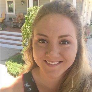 Meet your Posher, Casey